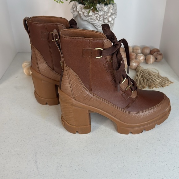 SOREL
CARIBOU HEEL LACE VELVET TAN Sz 9.5 - Picture 6 of 10